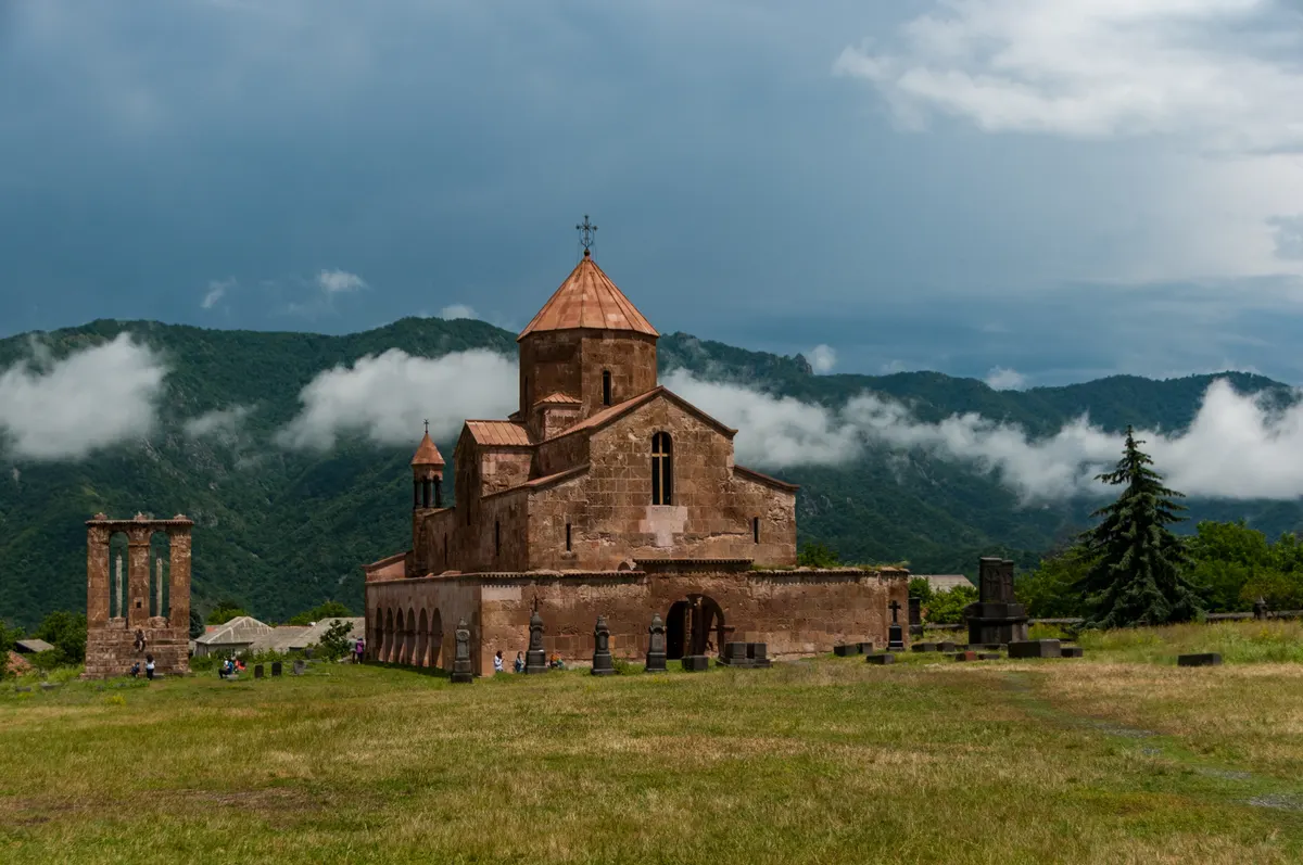 Armenisches Kloster – Schwertransporte nach Armenien via Georgien