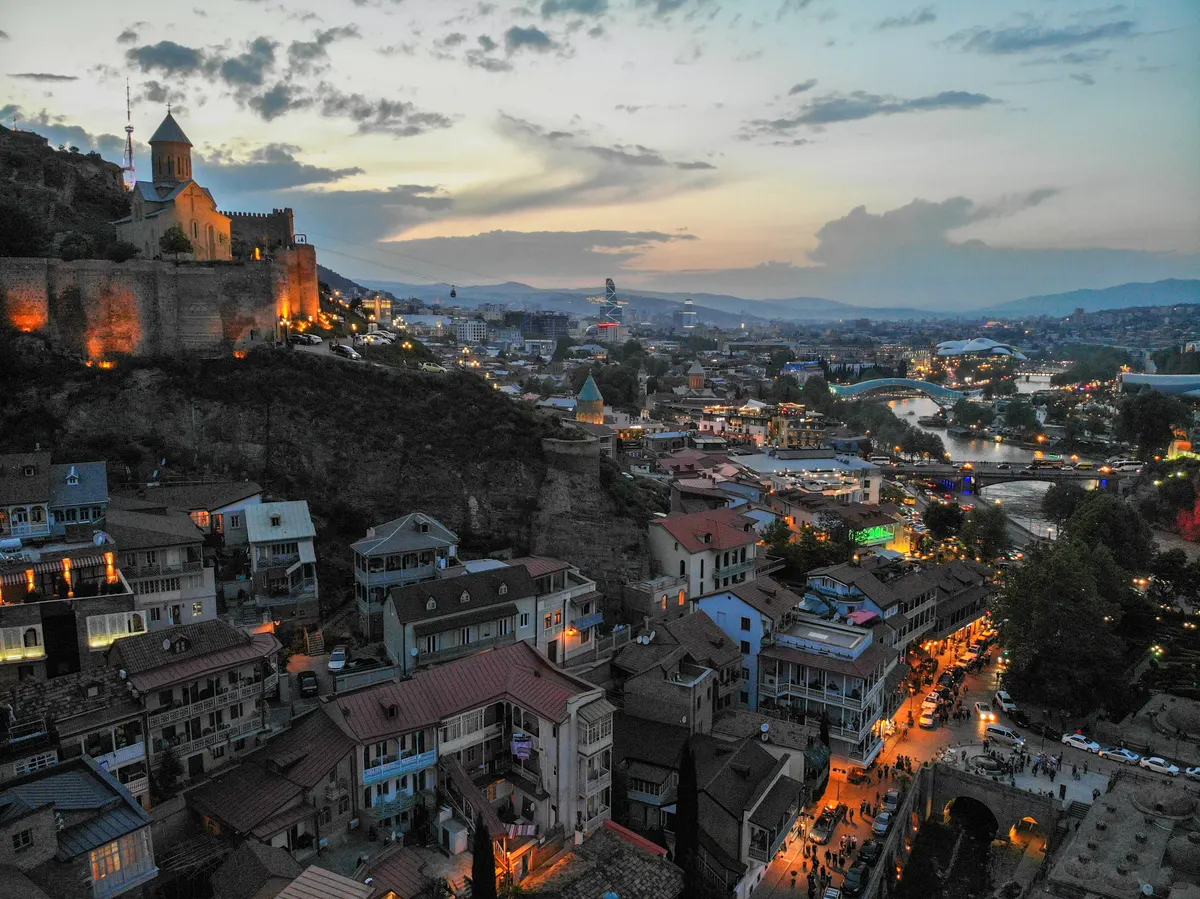 Altstadt von Tiflis – Schwertransporte nach Georgien